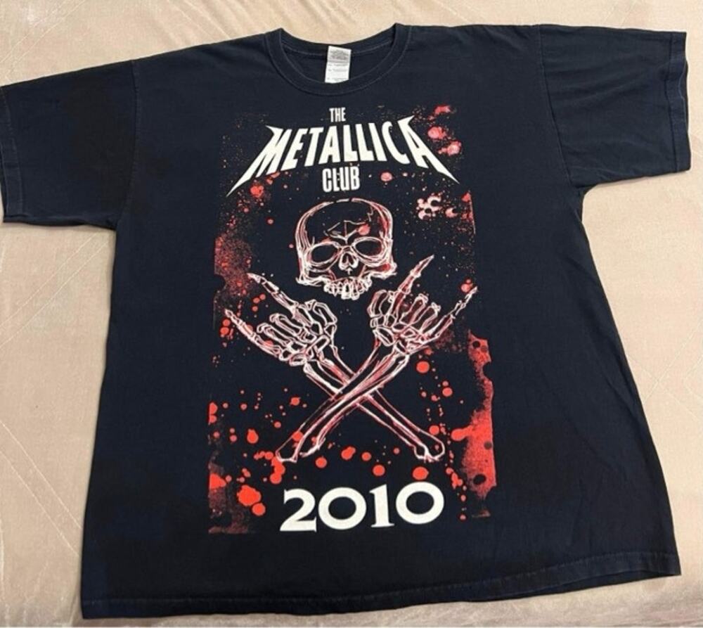 Metallica club 2010 graphic shirt XL men